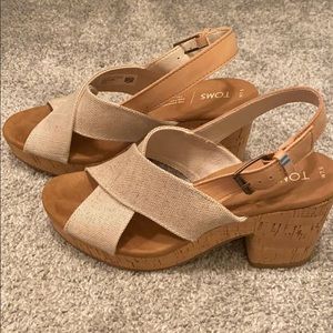 Women’s Toms Size 7.5
